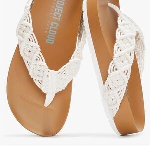 Project Cloud women's platform sandals with a white macrame strap NWT & Box